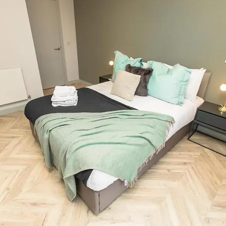 Hotell Cabot - *